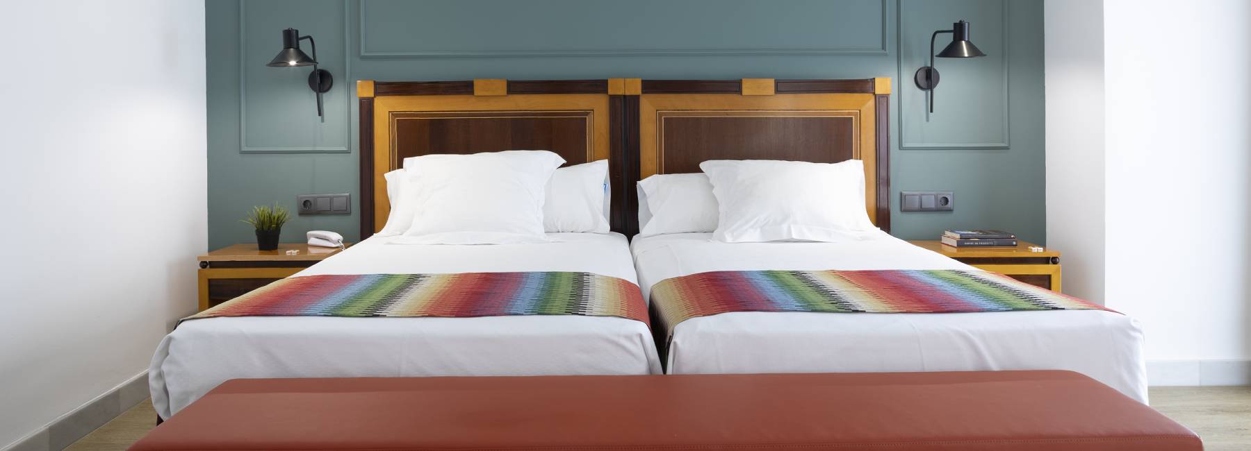 rooms-header rooms-header